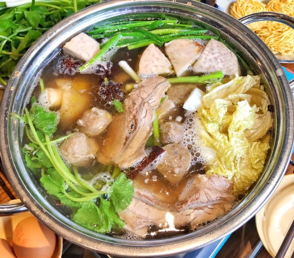 LẨU BÒ THẬP CẨM
